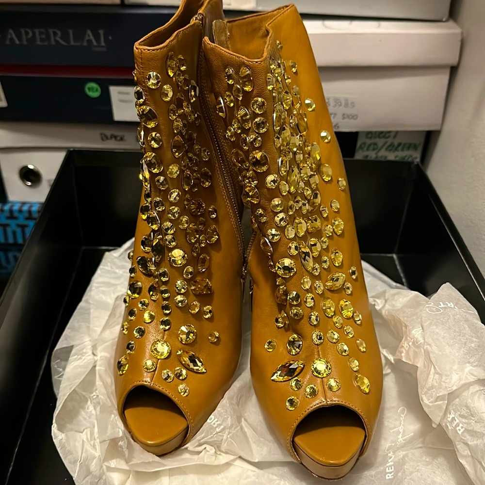 Report Signature Bowery Tan boot US 9